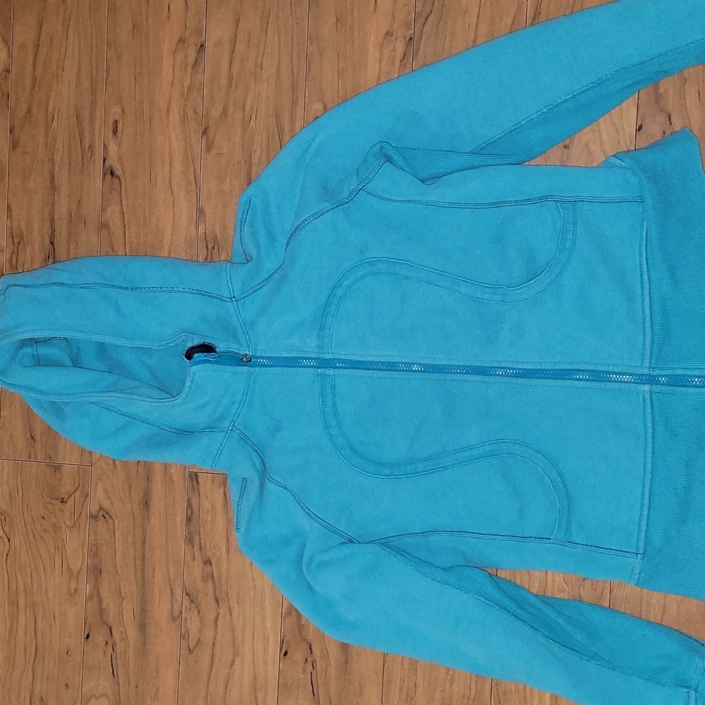 Lululemon sweater
